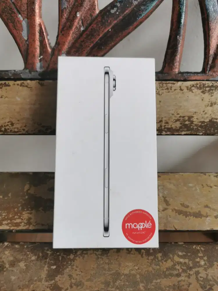 Iphone 17 Air 256gb NEW BNIB iBox