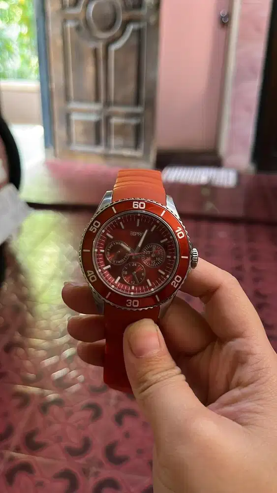 Jam Tangan Sporty ESPRIT Original Warna Merah – Kondisi Bagus