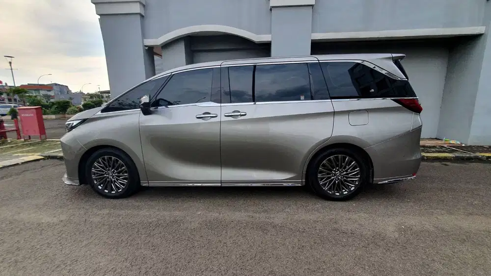 [ VIP 2+2 ] Lexus LM350 LM 350 Hybrid Executive 4 Seater 2025/2026