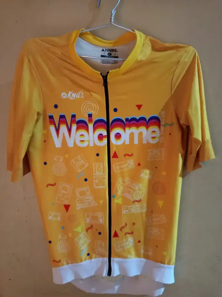 Jersey Sepeda KNIEL