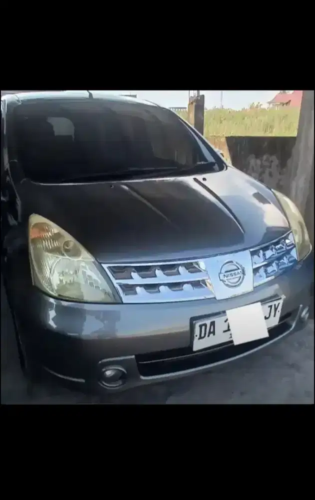 Nissan Grand Livina 1.8 AT