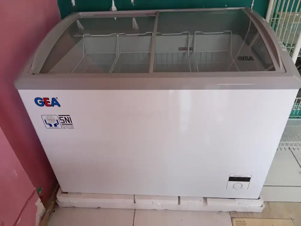 Freezer Gea 303 Liter