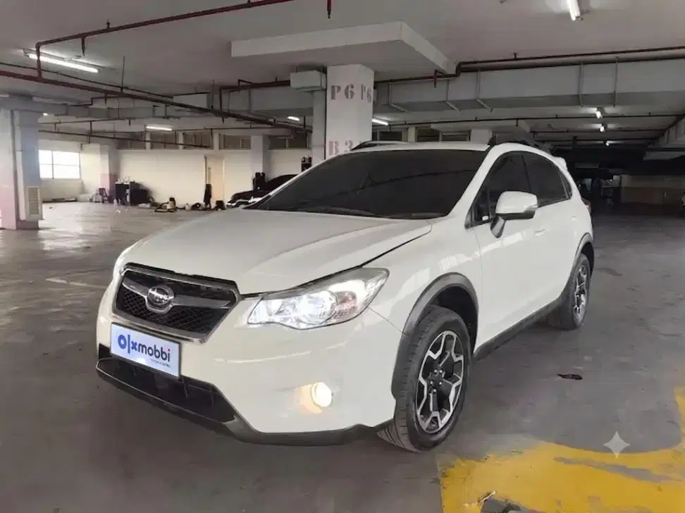 DP MURAH Subaru XV 201 2.0 Bensin-AT 2014 Putih CNIQB