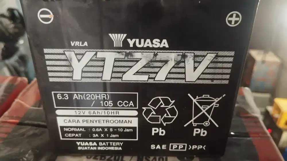 Accu aki bekas vespa motor w135 tipe aki ytx7L-BS yuasa ori harley dll