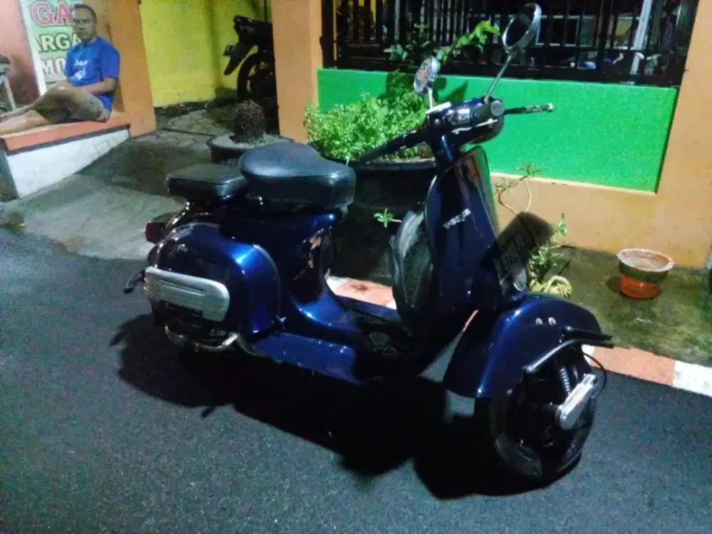 Dijual Vespa Super 76.