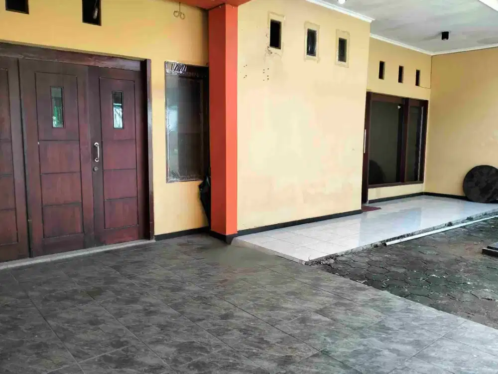 Rumah Bratang 10X20 Dikontrakkan
