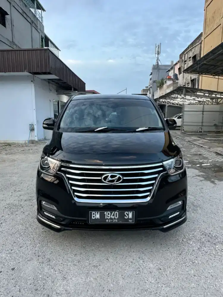 Hyundai H-1 CRDI ROYALE DIESEL AT 2020