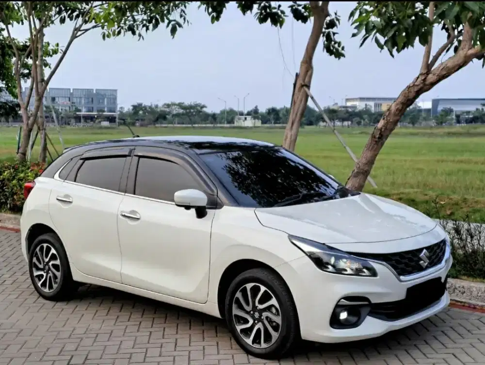 Suzuki BALENO AT 2024 Putih