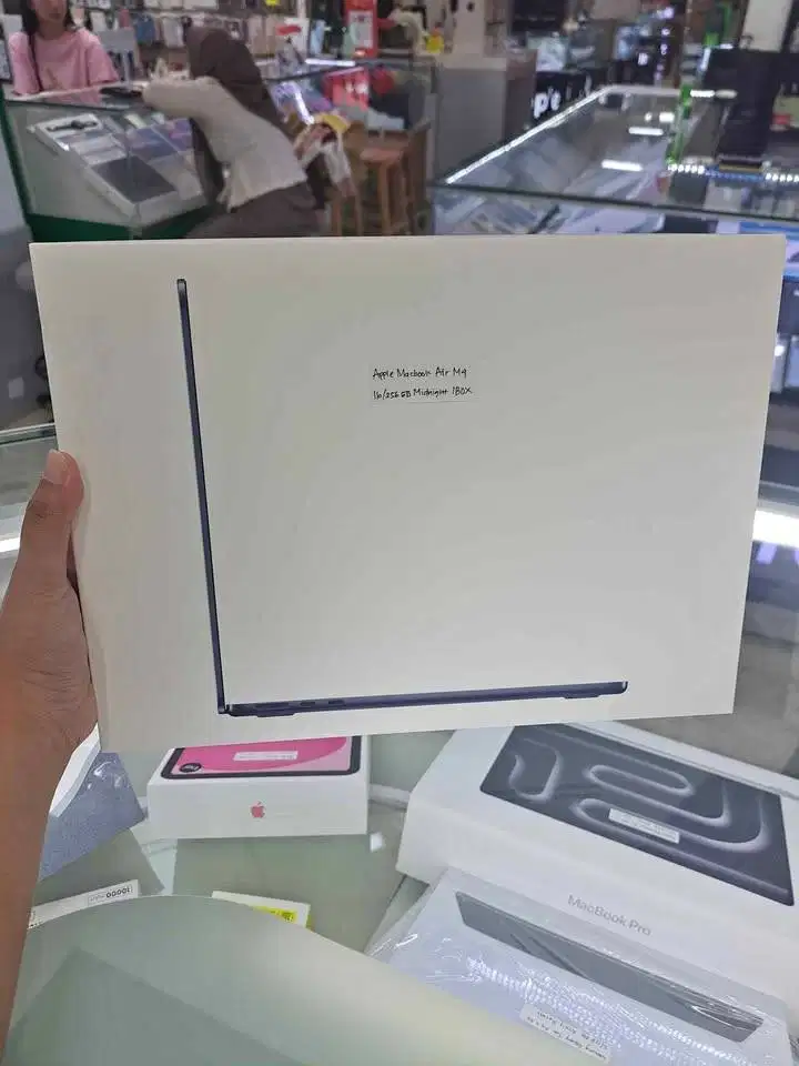 Macbook Air M4 16/256GB SSD Midnight New Segel Box Garansi IBOX