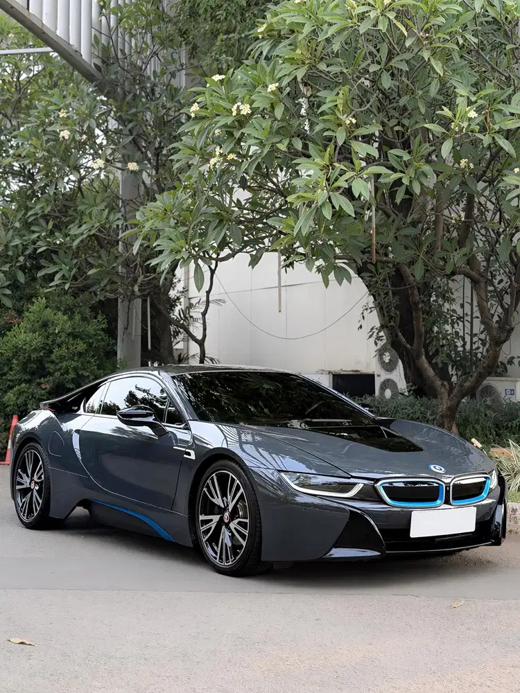 [CASH] BMW i8 COUPE PHEV