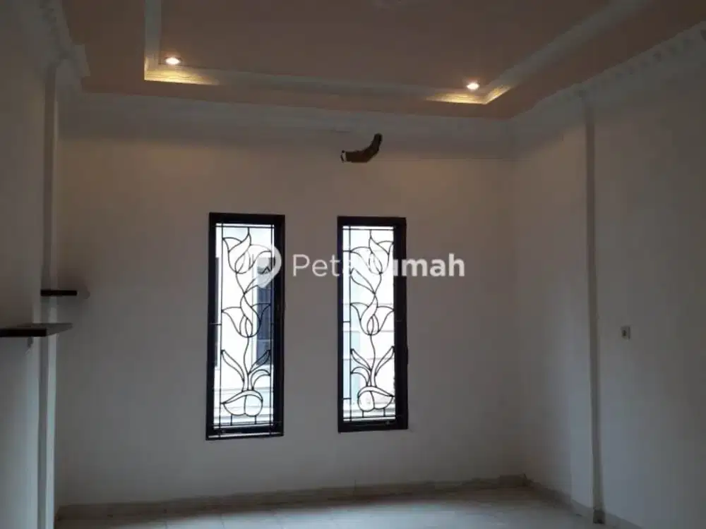 DIJUAL RUKO JALAN LADANG GANG PERDAMAIAN KOMPLEK LADANG MAS -  MEDAN JOHOR (RINA)
