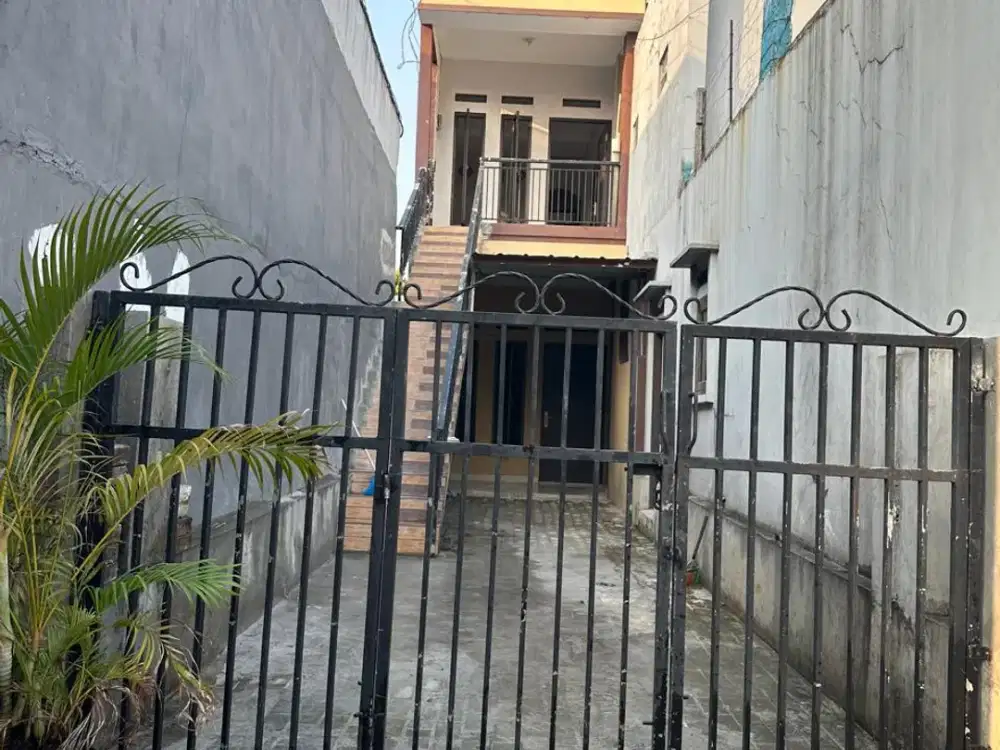 Dijual cepat rumah 2 lantai murah siap huni strategis SHM