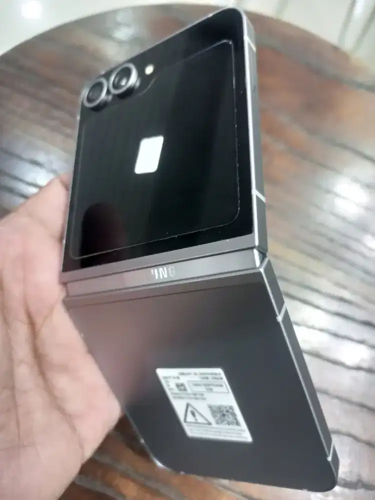 Samsung Z flip 6 12/256gb istimewa
