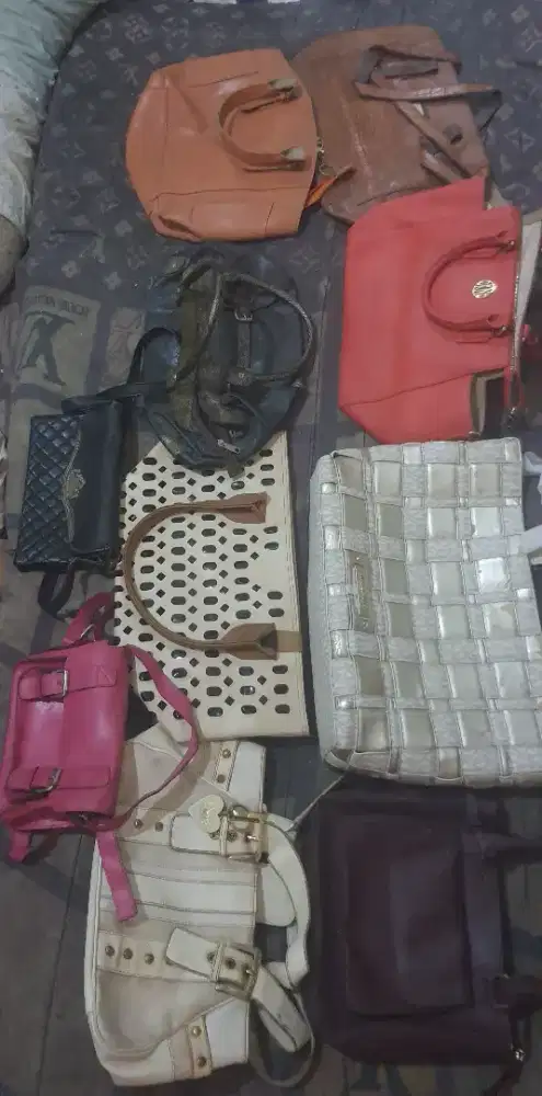 Tas cewek kondisi layak pakai