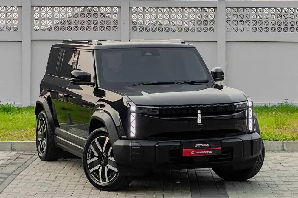 Chery J6 iWD IWD Listrik Sunroof Panoramic AT Matic 2025 Hitam.