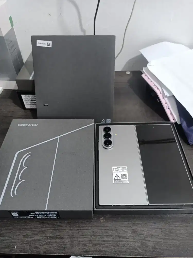 SAMSUNG GALAXY Z FOLD 7 12/256GB RESMI INDONESIA