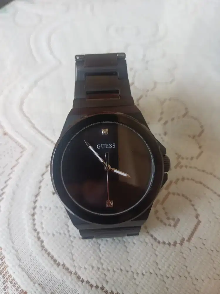 Jam tangan Guess