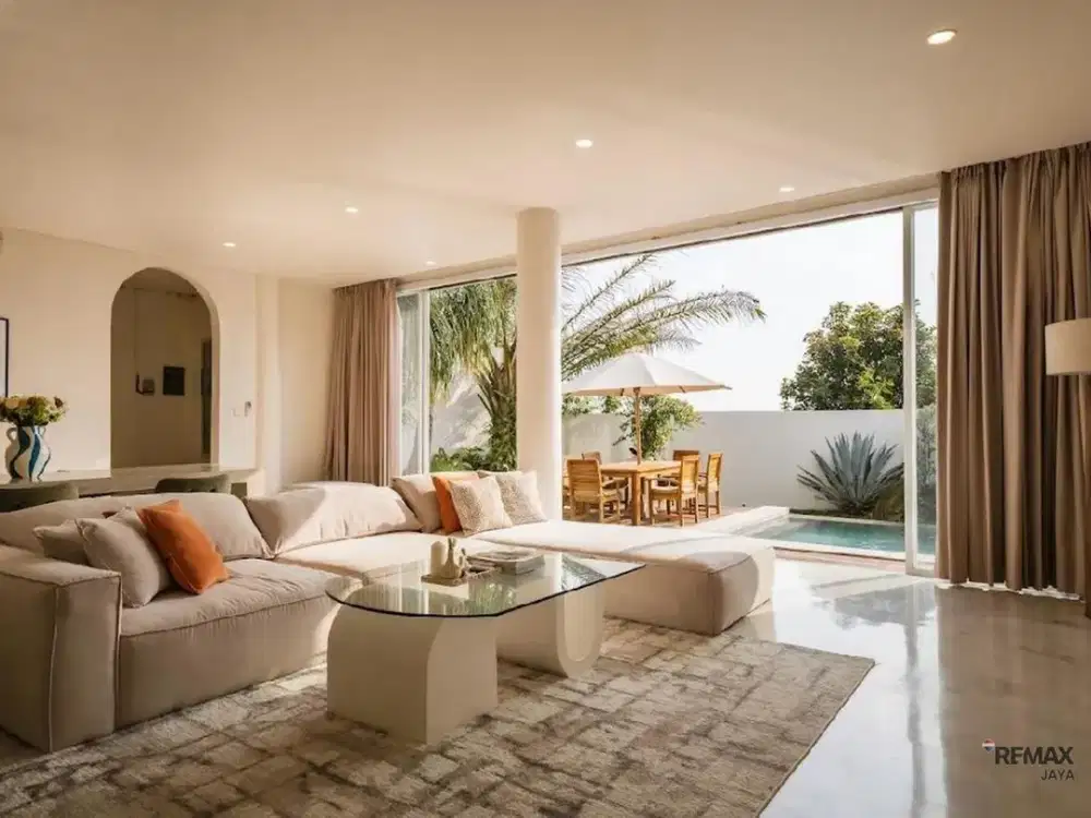 Villa 3 Kamar Tidur Pemandangan Sawah & Sunset Disewakan, di Umalas