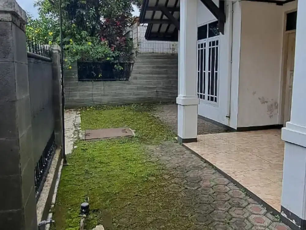 DIJUAL RUMAH 2 LANTAI DI SAYAP BUAH BATU BANDUNG