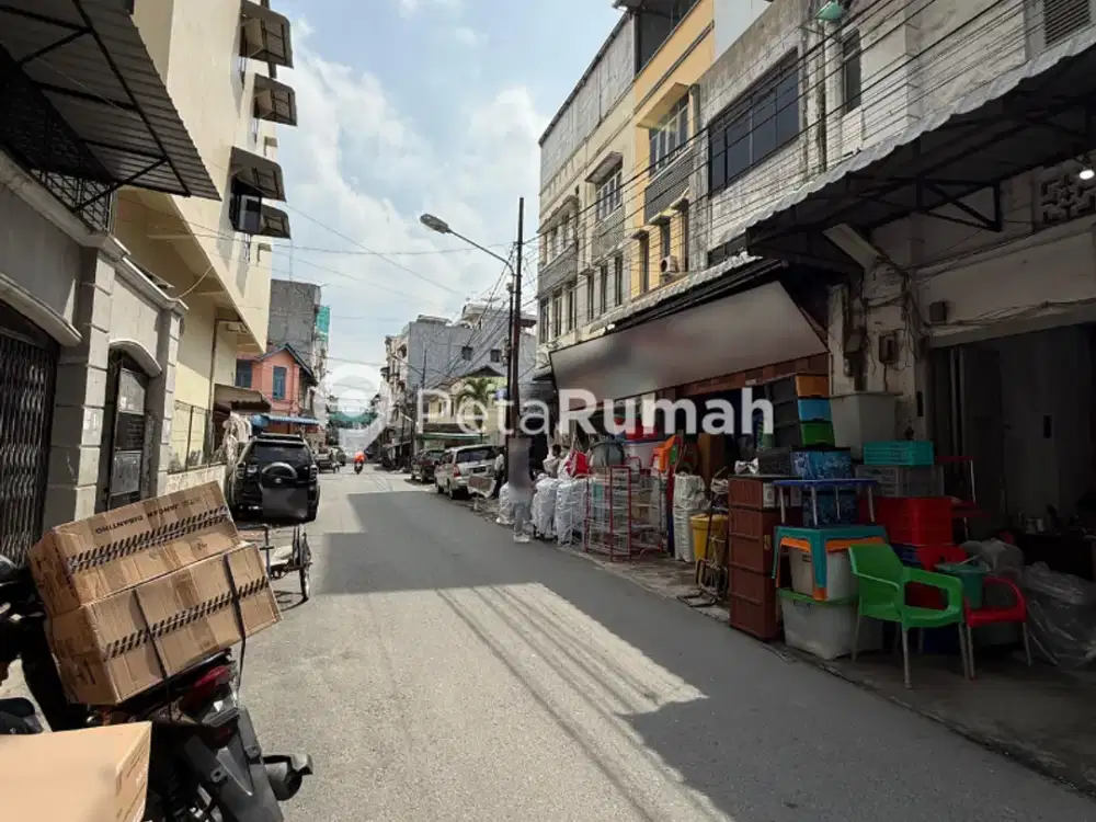 DIJUAL RUKO JALAN BAWEAN - DAERAH PUSAT PASAR KOTA MEDAN DEKAT MEDAN MALL (indra & andy)