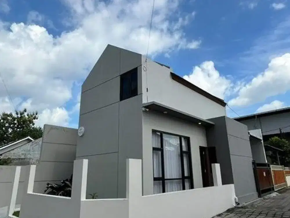 Rumah Modern Minimalis Dalam Perumahan Dekat Candi Kalasan