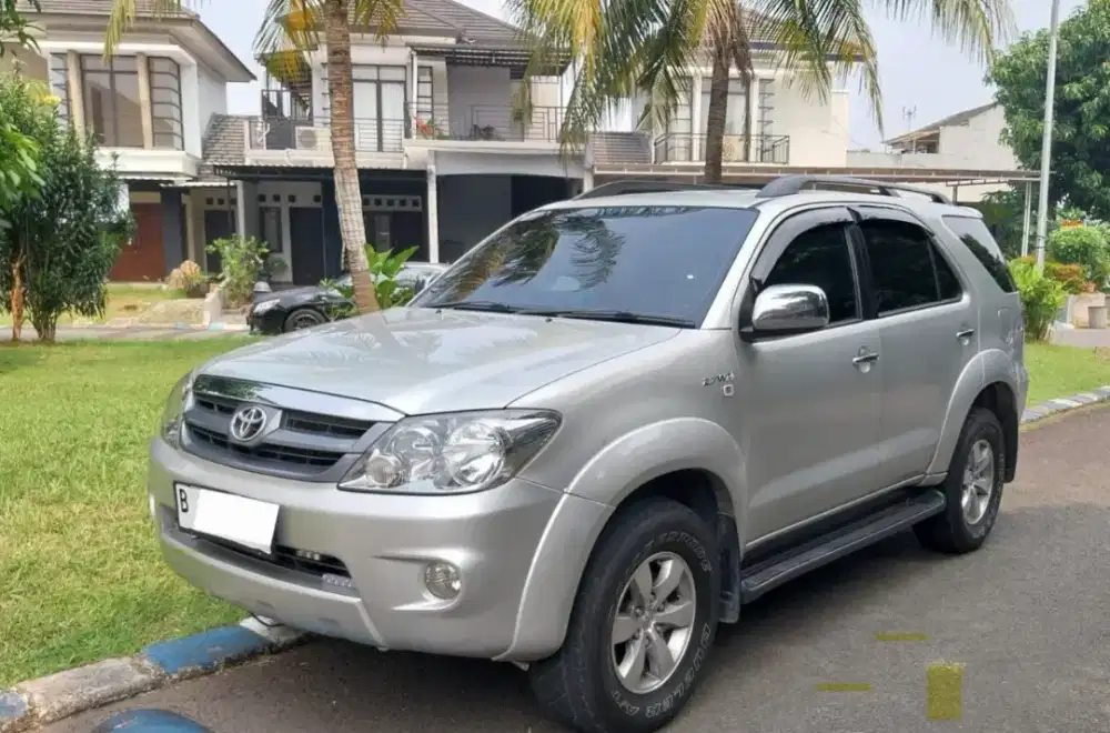 Toyota Fortuner 2.7 bensin G Luxury Automatic Silver th 2005