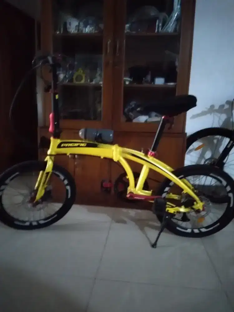 Jual cepat seli 'like new'