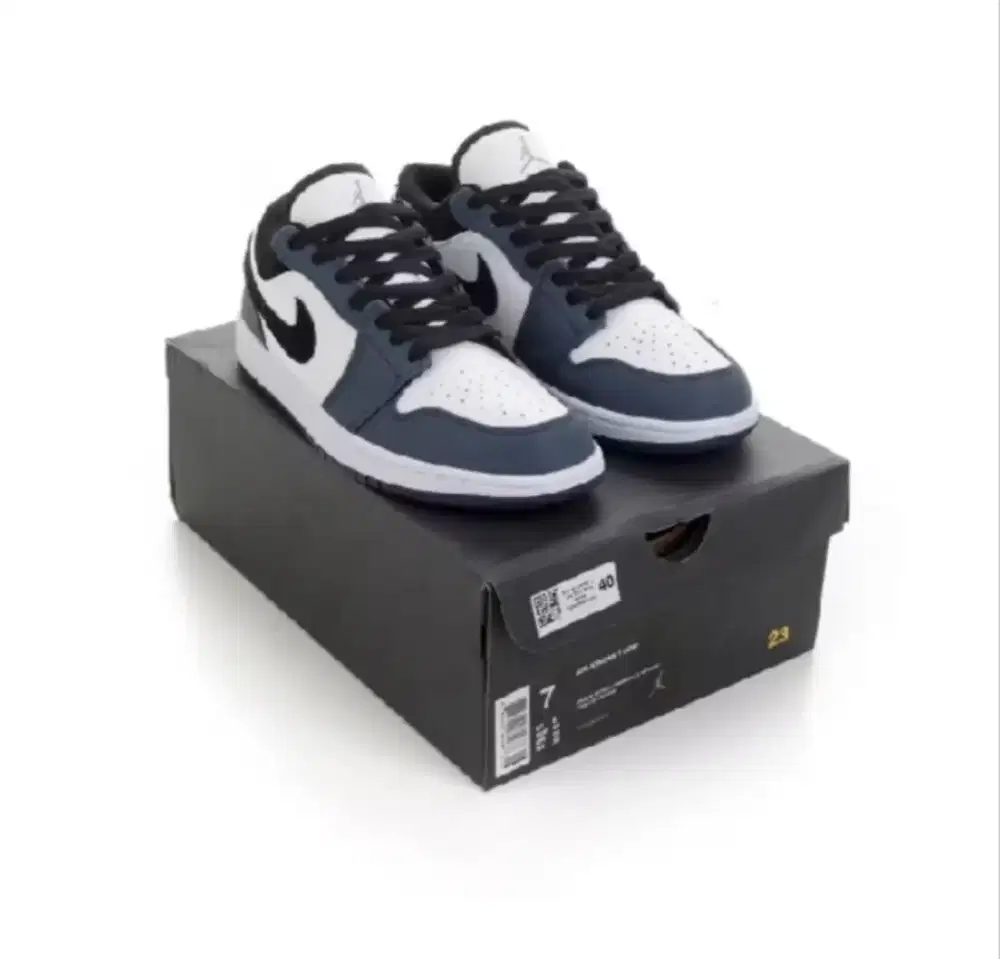 Sepatu nike air jordan low 1 dark navy white