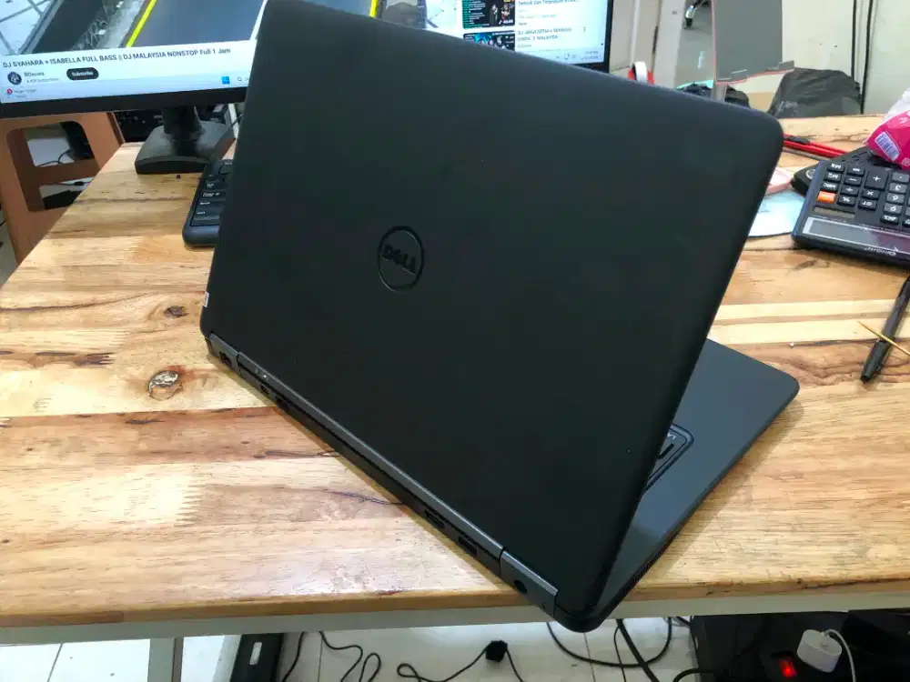 Dell 5490 
Core i5 gen 8.