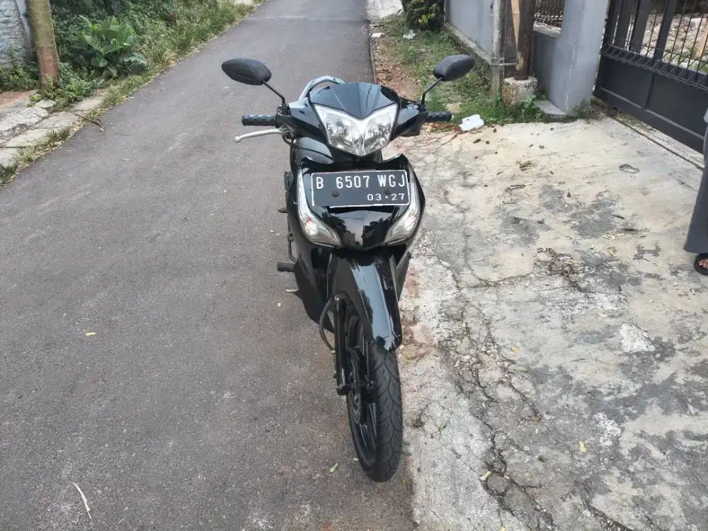 Honda Supra x 125 Helm in