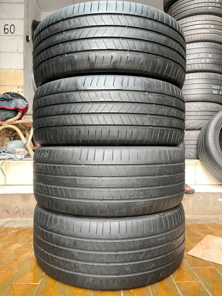 Ban Kumho Ecsta PS71  255 45 r20  4Pcs