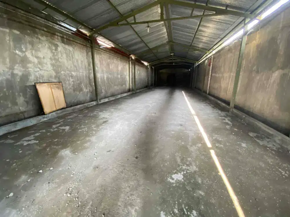 Di sewakan gudang daerah jl magelang km 10 dkat sch