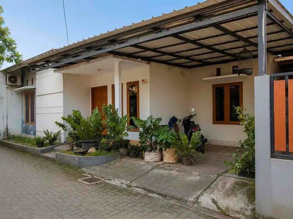 DIJUAL – Rumah 1 Lantai Hadap Timur Full Furnished Lahan Luas di Jatikramat, Bekasi