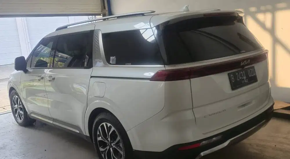 NEW KIA CARNIVAL