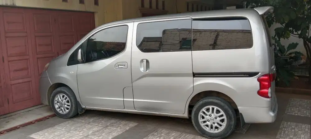 Nissan Evalia 2012 Bensin
