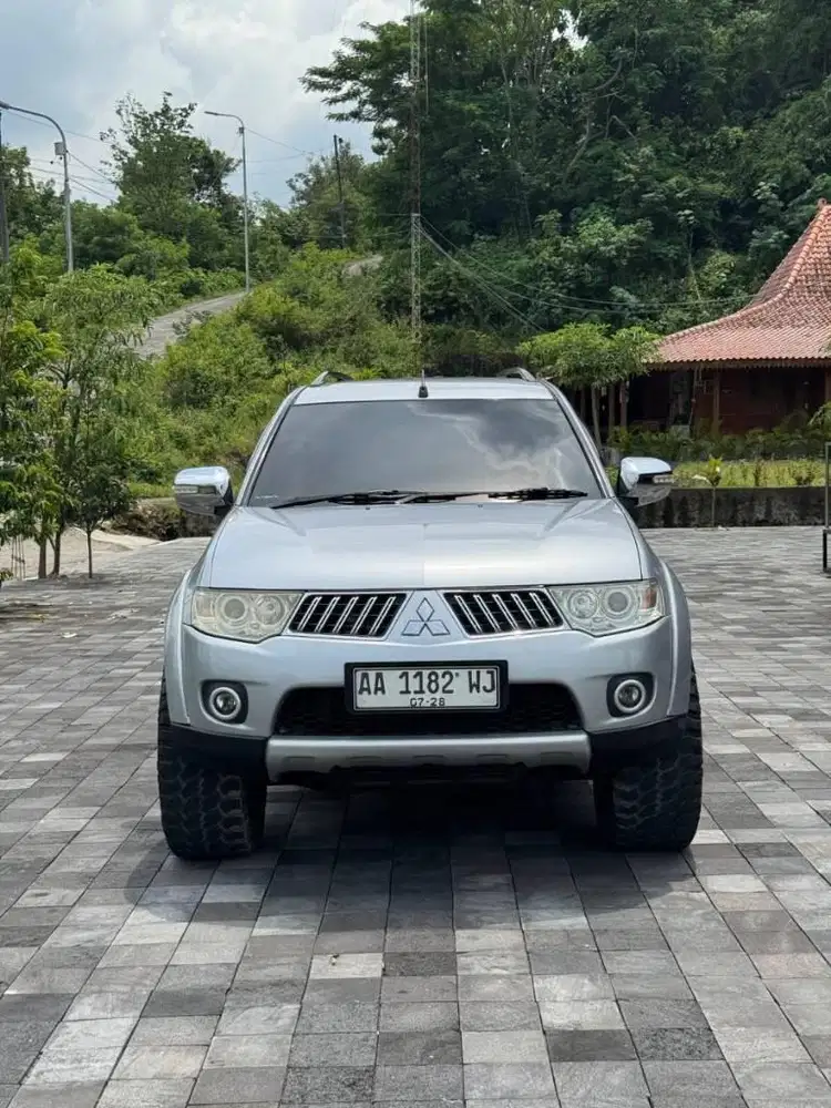 (DP 55JUTA) PAJERO EXCEED 2010 4X4 AT MATIC DIESEL