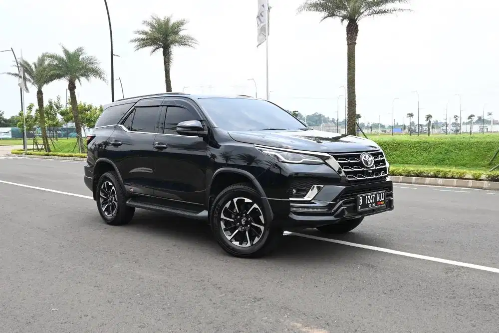 Toyota Fortuner VRZ GR 2.8 2022 Black