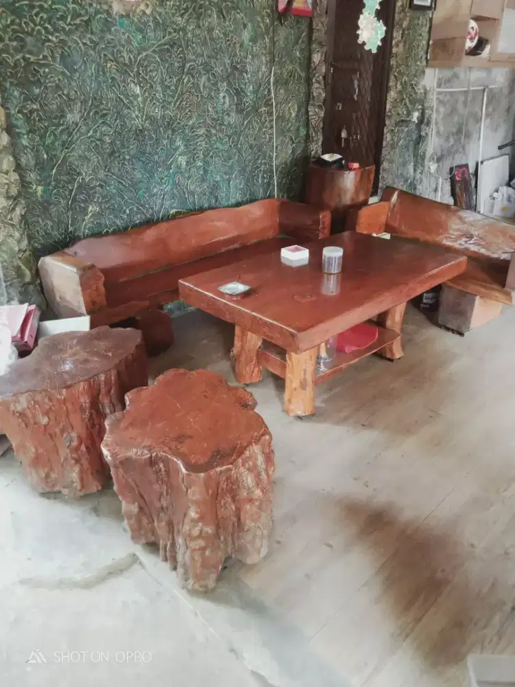 Kursi dan meja Blandongan