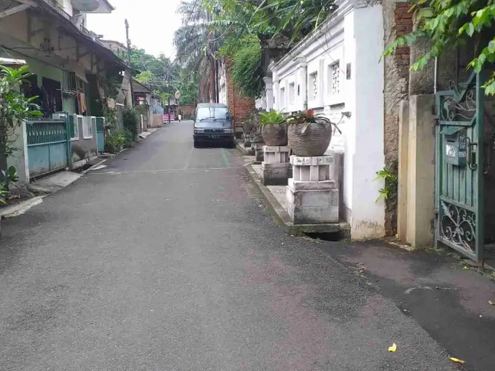 DIJUAL RUMAH TUA + TANAH, KEMANG SELATAN IC, BEBAS BANJIR