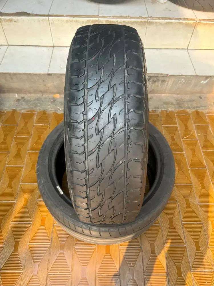 Ban Bridgestone Dueler H/T  205 70 r15  1Pcs
