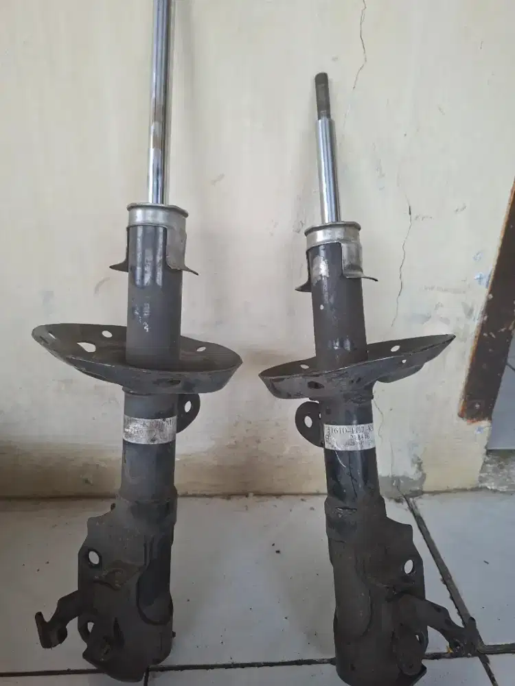 Shock depan honda mobilio
