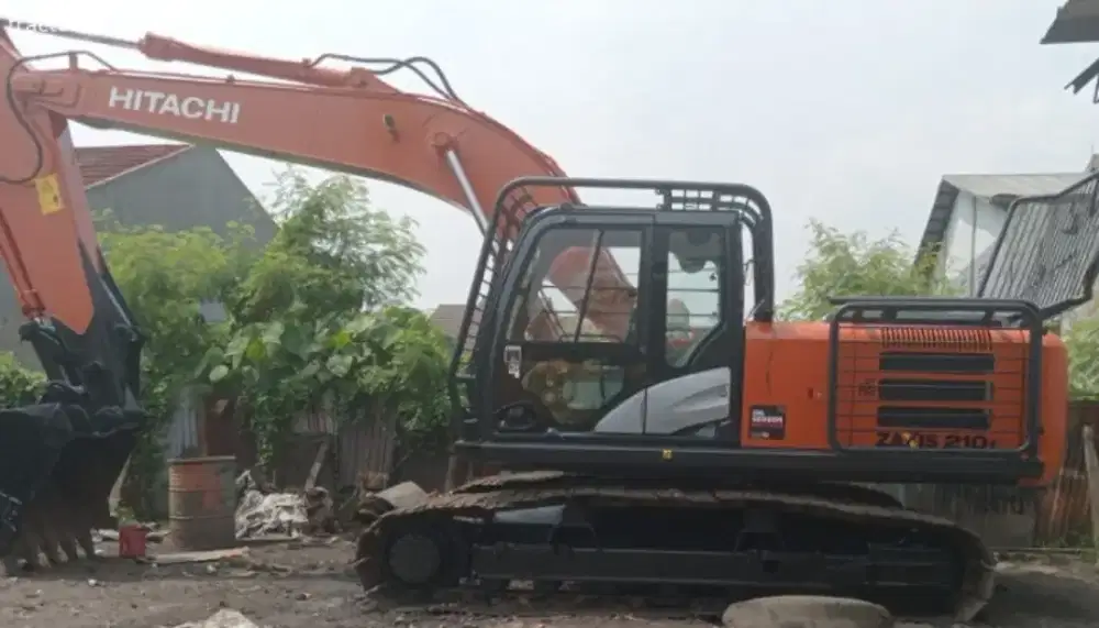 Excavator Hitachi ZX210F-5G Tahun 2017 