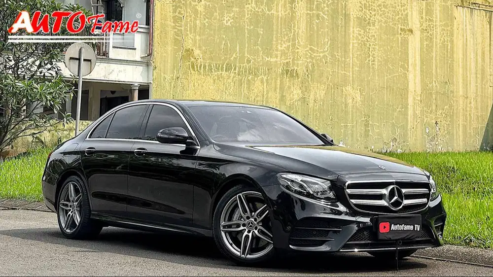 Mercedes Benz E350 EQ Boost AMG Line Black on Black