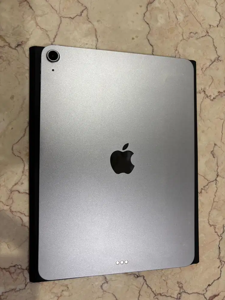 LIKE NEW Ipad Air M3 11 128GB BH100%