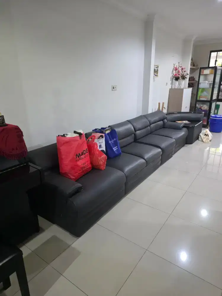 Sofa 5 seat & meja | 2.5 juta Nego