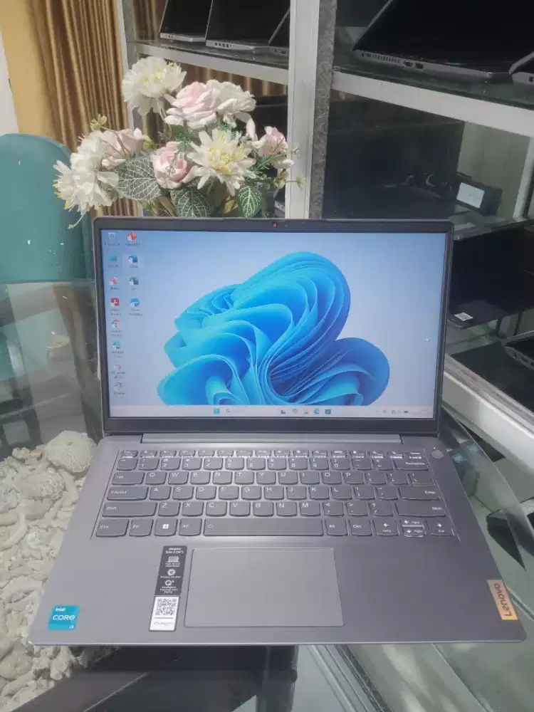 laptop lenovo ideapad slim 3 intel Core I3-1115G4 ram 8 Ssd 256