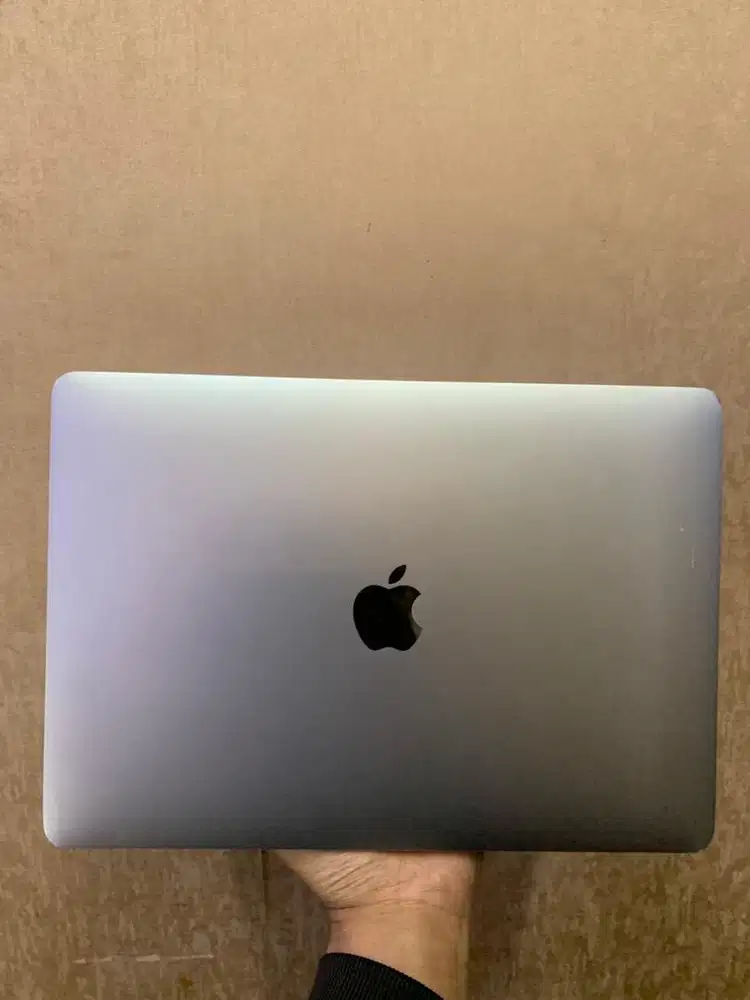 Macbook Pro 2017 i5 ram 8gb 256gb fullset