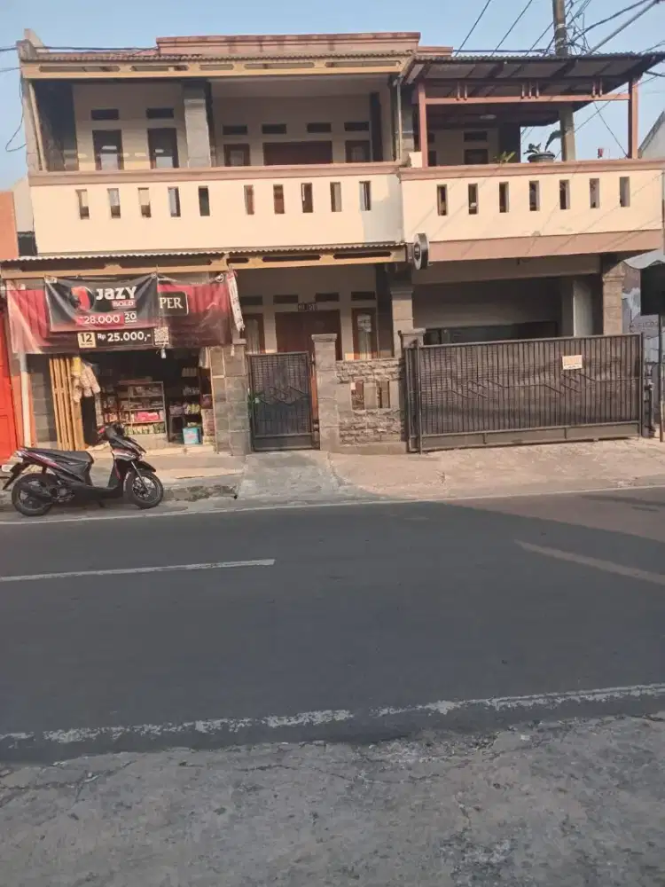 Dijual Rumah di jalan utama