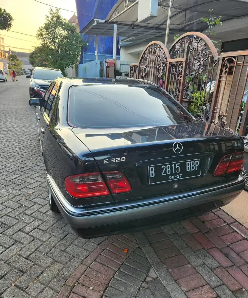 W210 320e mercedes benz 1996