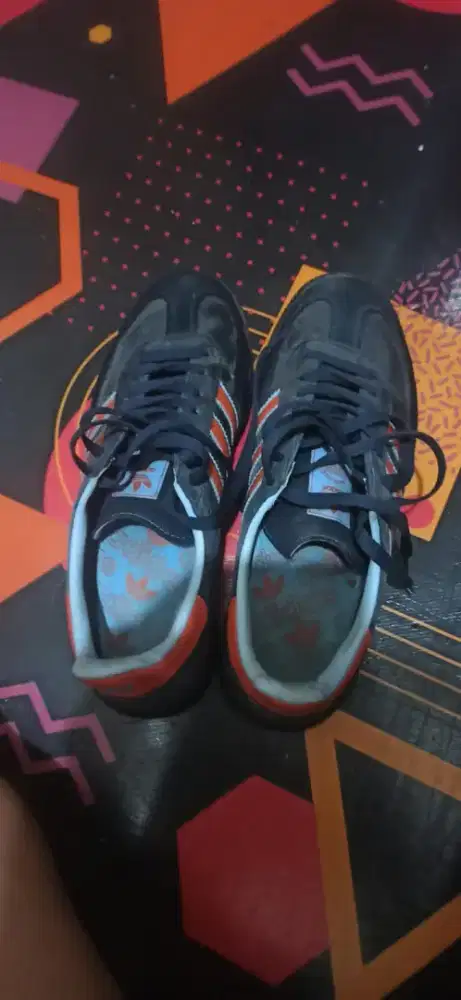 Sepatu adidas Manchester